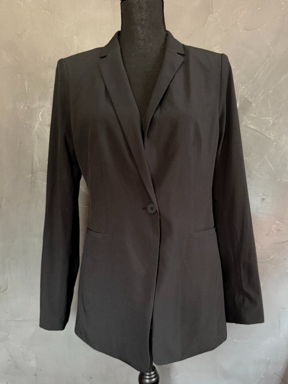 Banana Republic Long and Lean Blazer Business Goth Classic Black Size 8